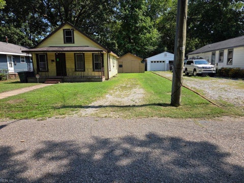 Photo of 21 Parker Avenue, Newport News, VA 23606 (MLS # 10651117)