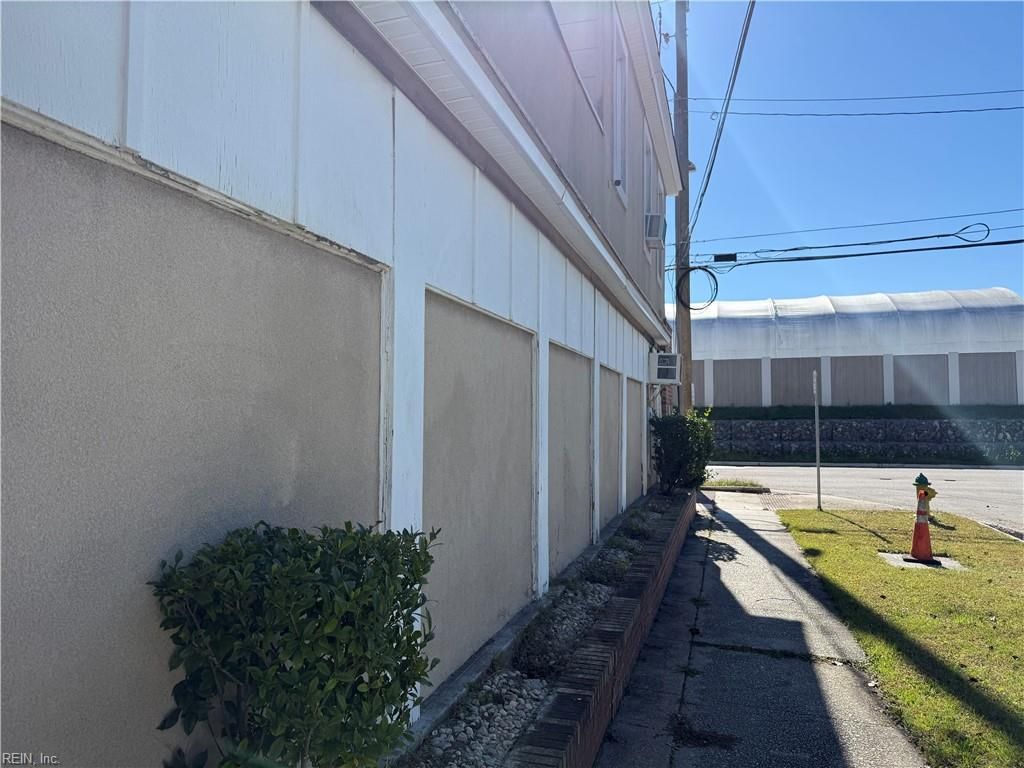 Photo of 2400 Kimball Terrace, Norfolk, VA 23504 (MLS # 10612814)