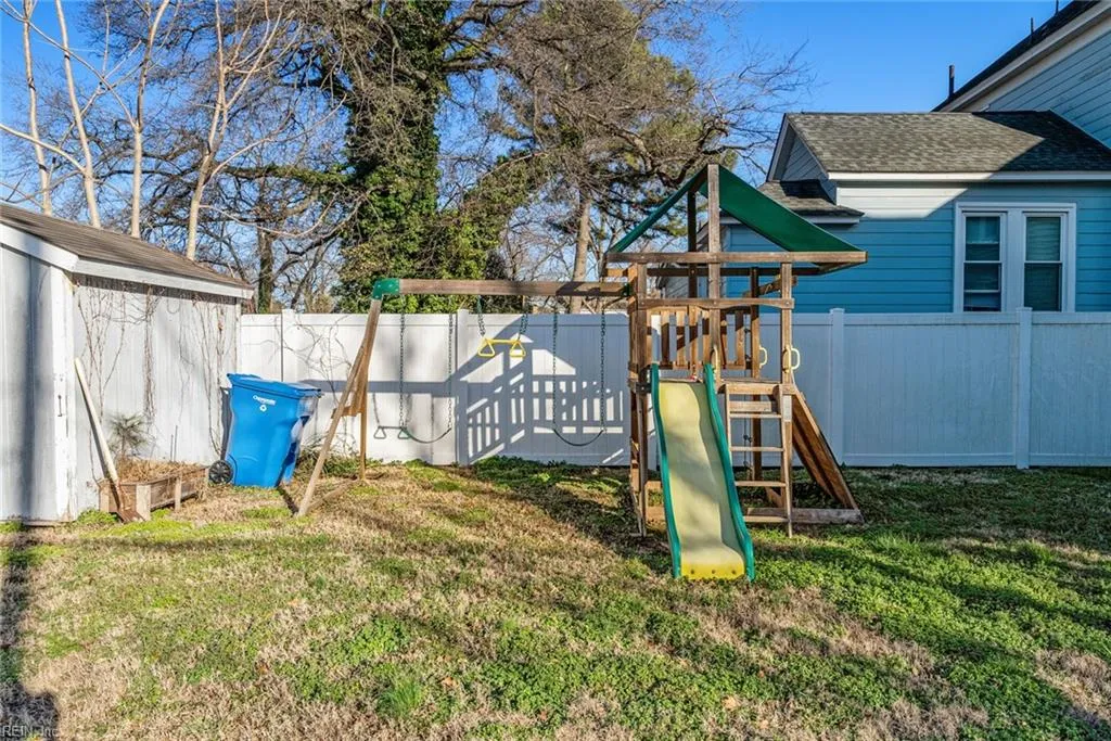 Chesapeake, Virginia 23324, United States, 4 Bedrooms Bedrooms, ,2 BathroomsBathrooms,Residential,Active,12075