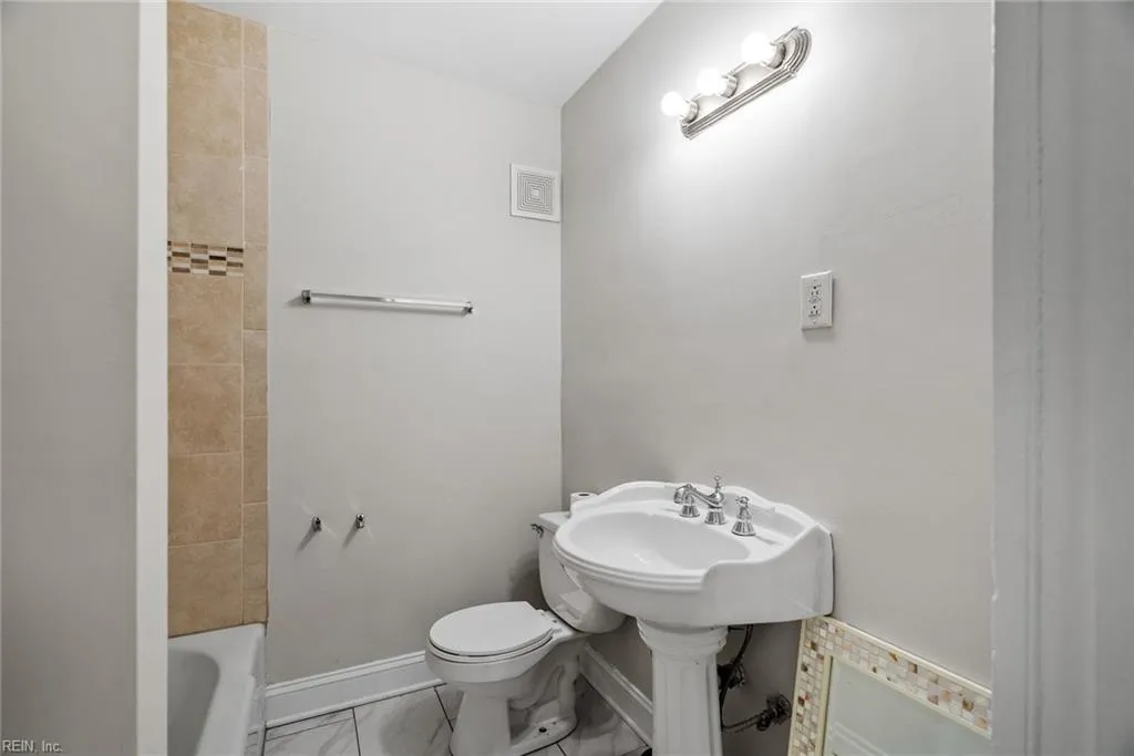 Chesapeake, Virginia 23324, United States, 4 Bedrooms Bedrooms, ,2 BathroomsBathrooms,Residential,Active,12075