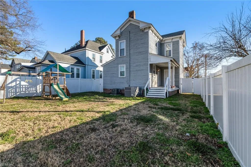 Chesapeake, Virginia 23324, United States, 4 Bedrooms Bedrooms, ,2 BathroomsBathrooms,Residential,Active,12075