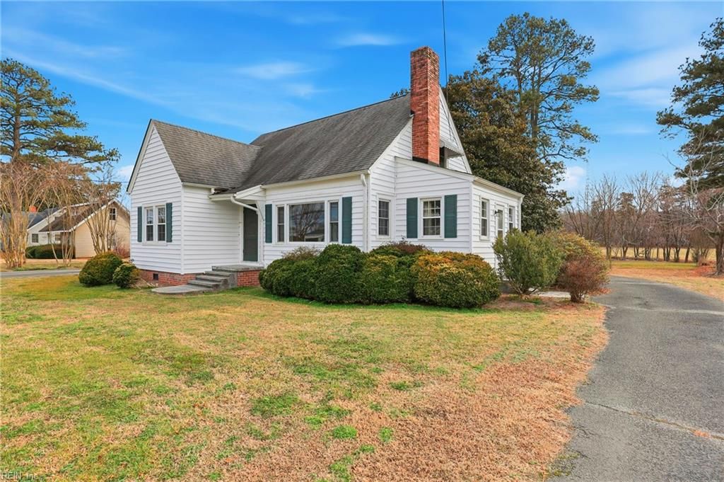 Photo of 344 Colonial Trail E, Surry, VA 23883 (MLS # 10621332)