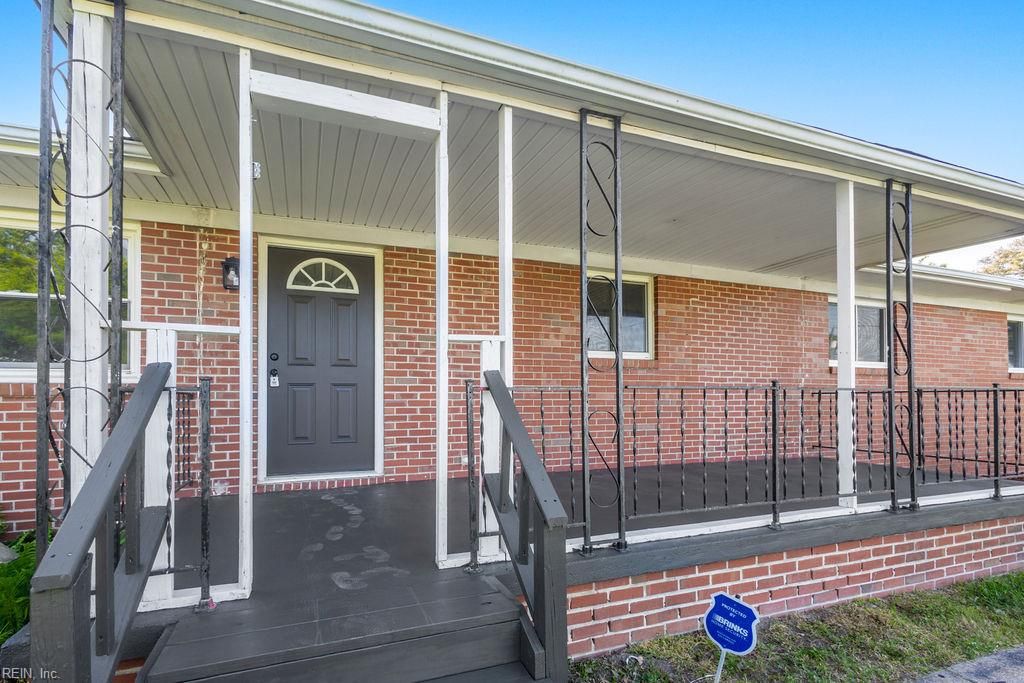 Photo of 3332 Ridgefield Court, Norfolk, VA 23518 (MLS # 10630429)