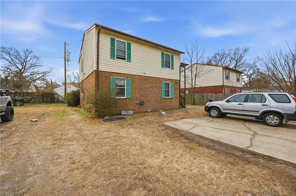 Photo of 205 Mapleshade Avenue, Norfolk, VA 23505 (MLS # 10620684)