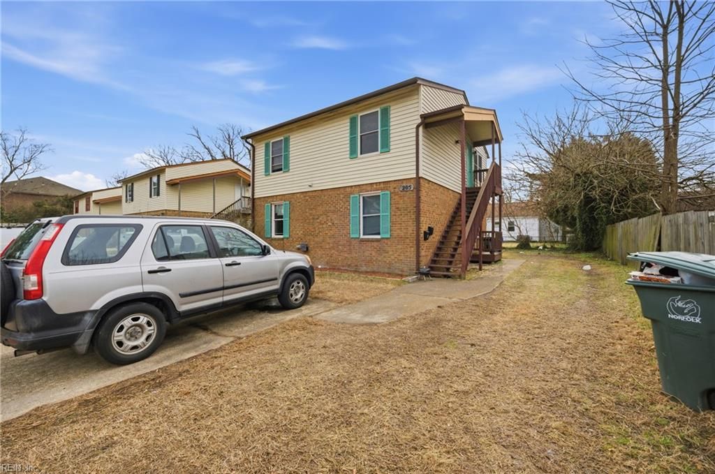 Photo of 205 Mapleshade Avenue, Norfolk, VA 23505 (MLS # 10620684)