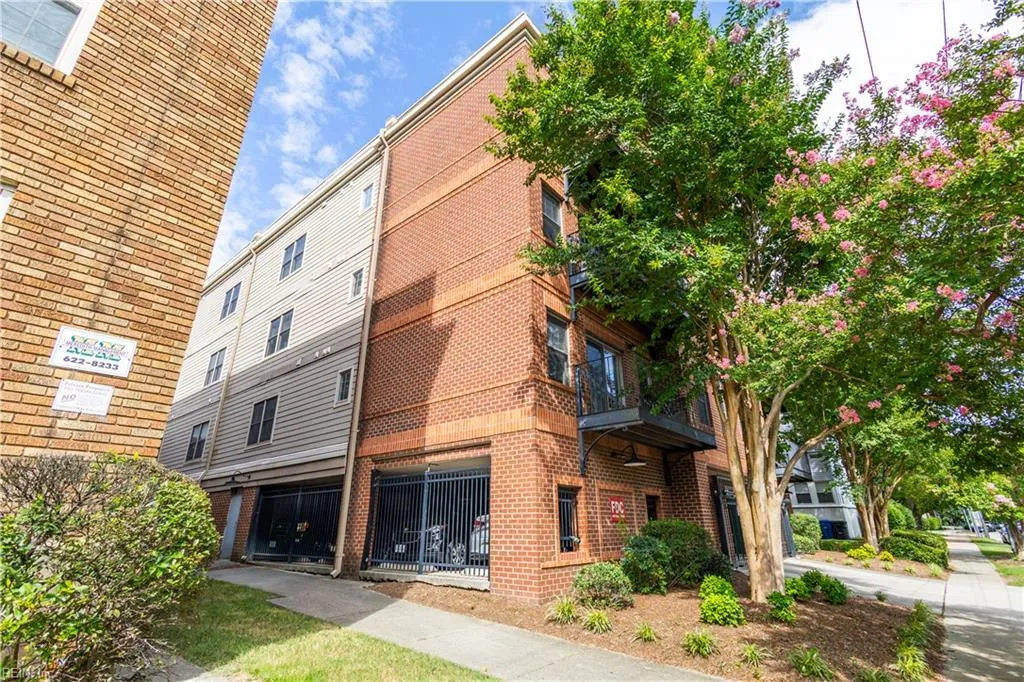 Norfolk, Virginia 23517, United States, 2 Bedrooms Bedrooms, ,2 BathroomsBathrooms,Residential,Active,164651