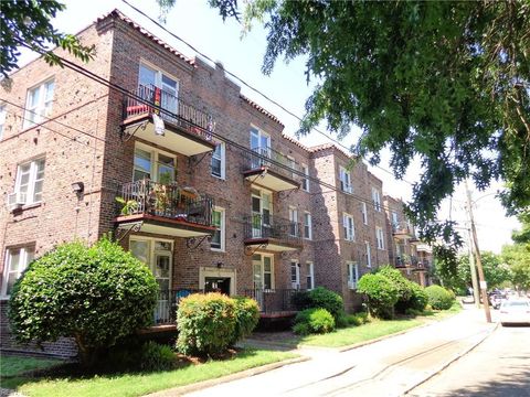 Photo of 925 Brandon Avenue #B2, Norfolk, VA 23517 (MLS # 10627292)