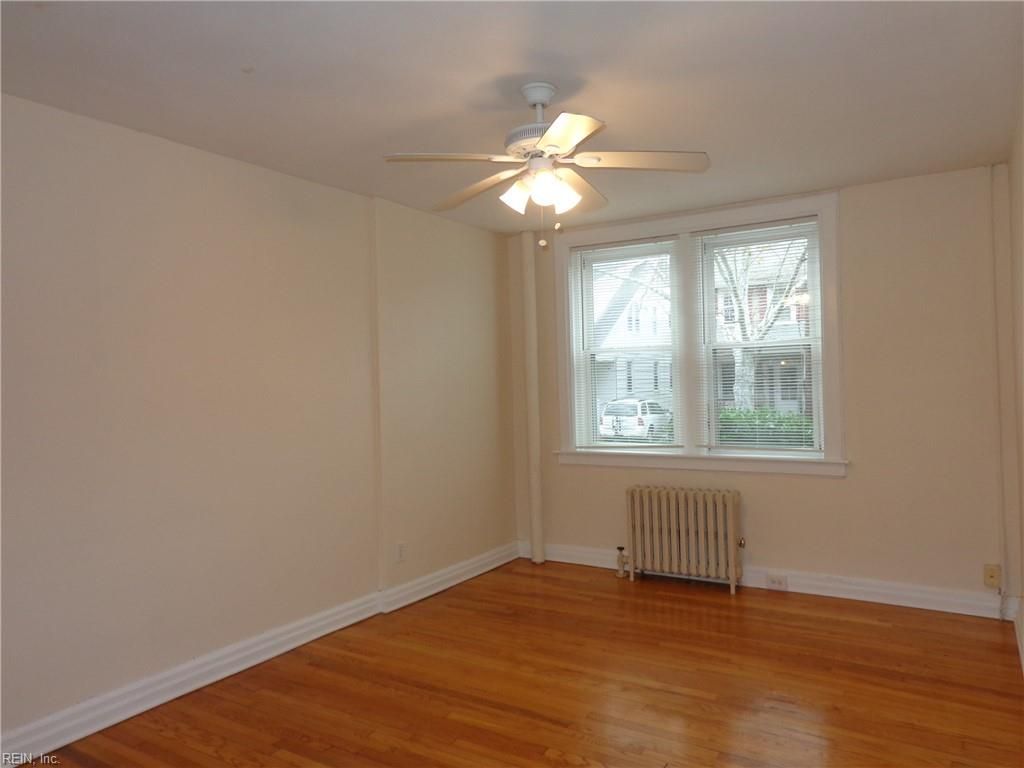 Photo of 925 Brandon Avenue #B2, Norfolk, VA 23517 (MLS # 10627292)