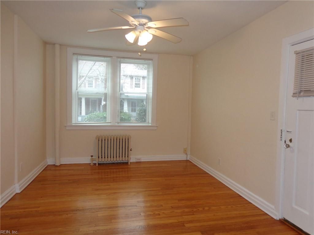 Photo of 925 Brandon Avenue #B2, Norfolk, VA 23517 (MLS # 10627292)