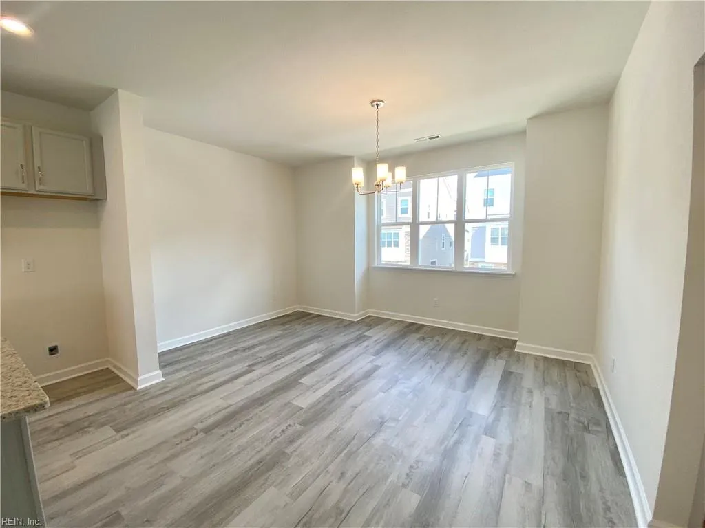 Suffolk, Virginia 23435, United States, 3 Bedrooms Bedrooms, ,3 BathroomsBathrooms,Residential,Pending,51064