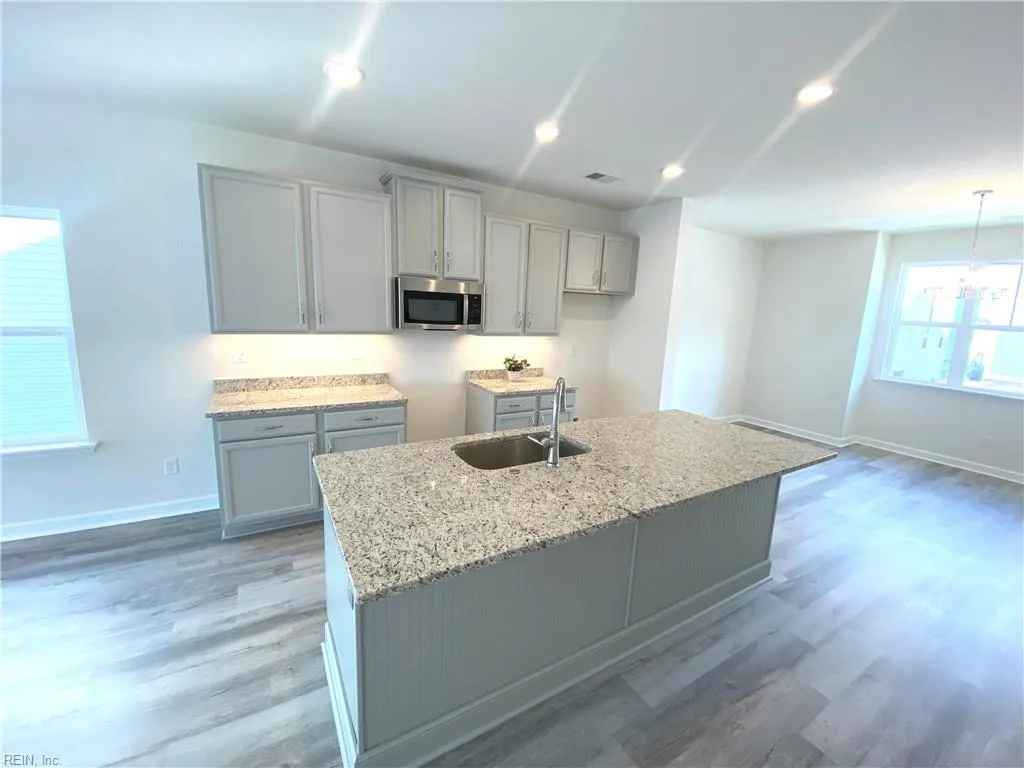 Suffolk, Virginia 23435, United States, 3 Bedrooms Bedrooms, ,3 BathroomsBathrooms,Residential,Pending,51064