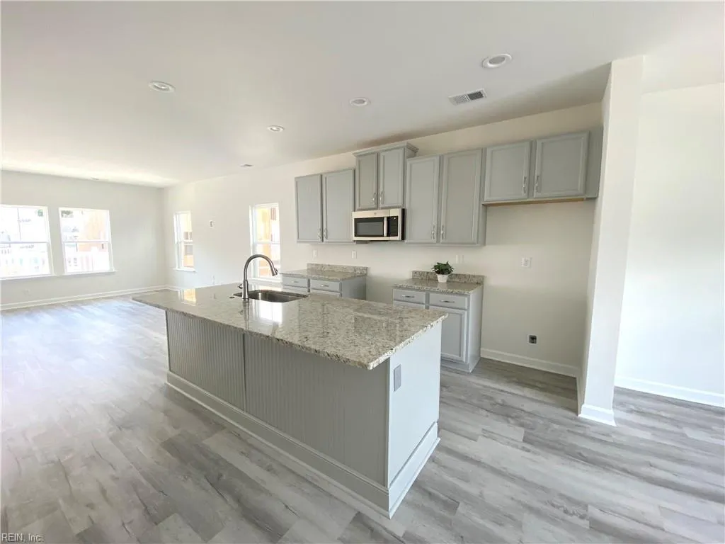 Suffolk, Virginia 23435, United States, 3 Bedrooms Bedrooms, ,3 BathroomsBathrooms,Residential,Pending,51064