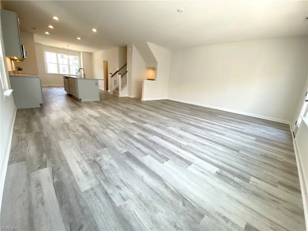 Suffolk, Virginia 23435, United States, 3 Bedrooms Bedrooms, ,3 BathroomsBathrooms,Residential,Pending,51064