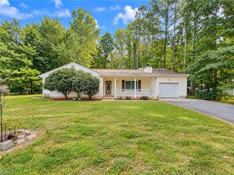 Photo of 4431 Mallard Drive, Gloucester, VA 23061 (MLS # 10656435)