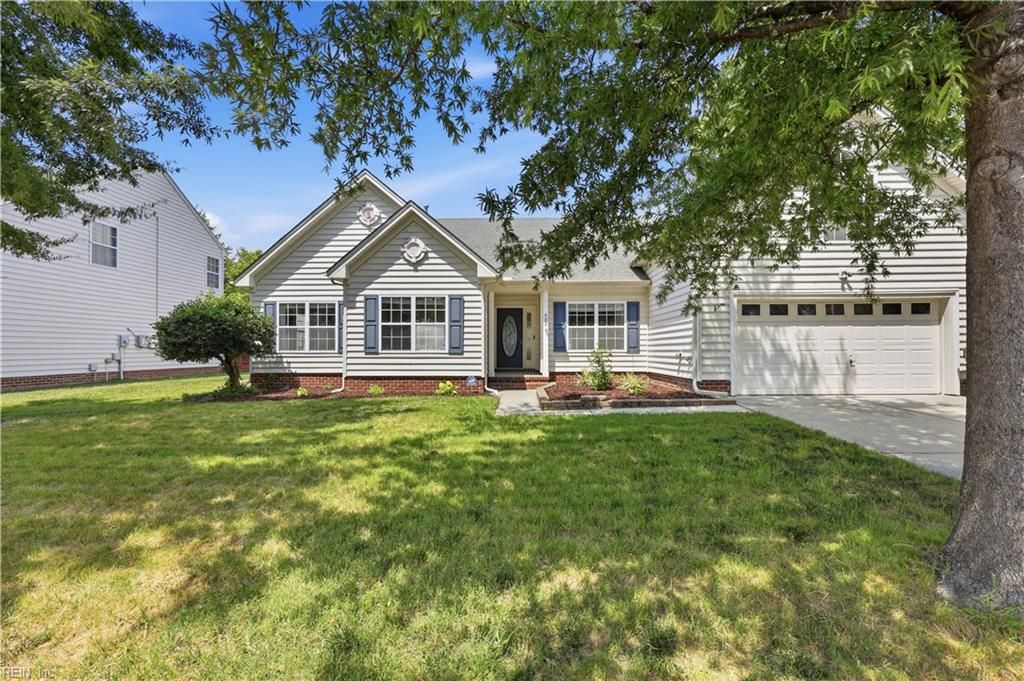 Photo of 402 Calvin Street, Suffolk, VA 23435 (MLS # 10640328)