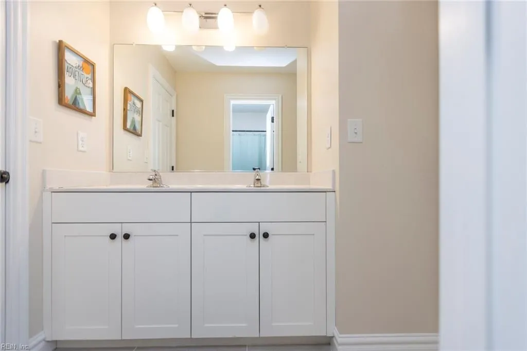 Virginia Beach, Virginia 23455, United States, 5 Bedrooms Bedrooms, ,4 BathroomsBathrooms,Residential,Pending,23899