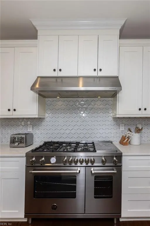 Virginia Beach, Virginia 23455, United States, 5 Bedrooms Bedrooms, ,4 BathroomsBathrooms,Residential,Pending,23899