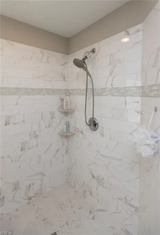 Virginia Beach, Virginia 23455, United States, 5 Bedrooms Bedrooms, ,4 BathroomsBathrooms,Residential,Pending,23899