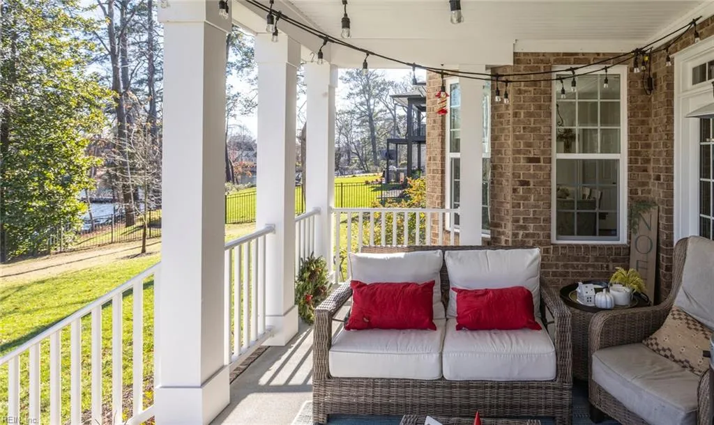 Virginia Beach, Virginia 23455, United States, 5 Bedrooms Bedrooms, ,4 BathroomsBathrooms,Residential,Pending,23899