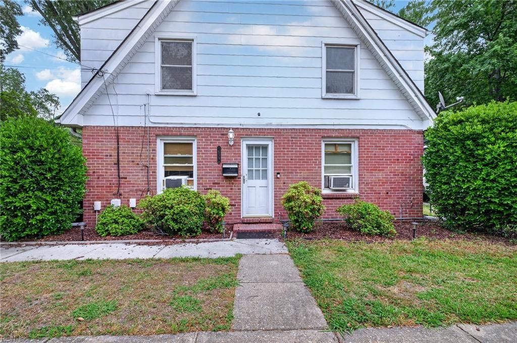 Photo of 1059 Warwick Avenue, Norfolk, VA 23503 (MLS # 10636388)