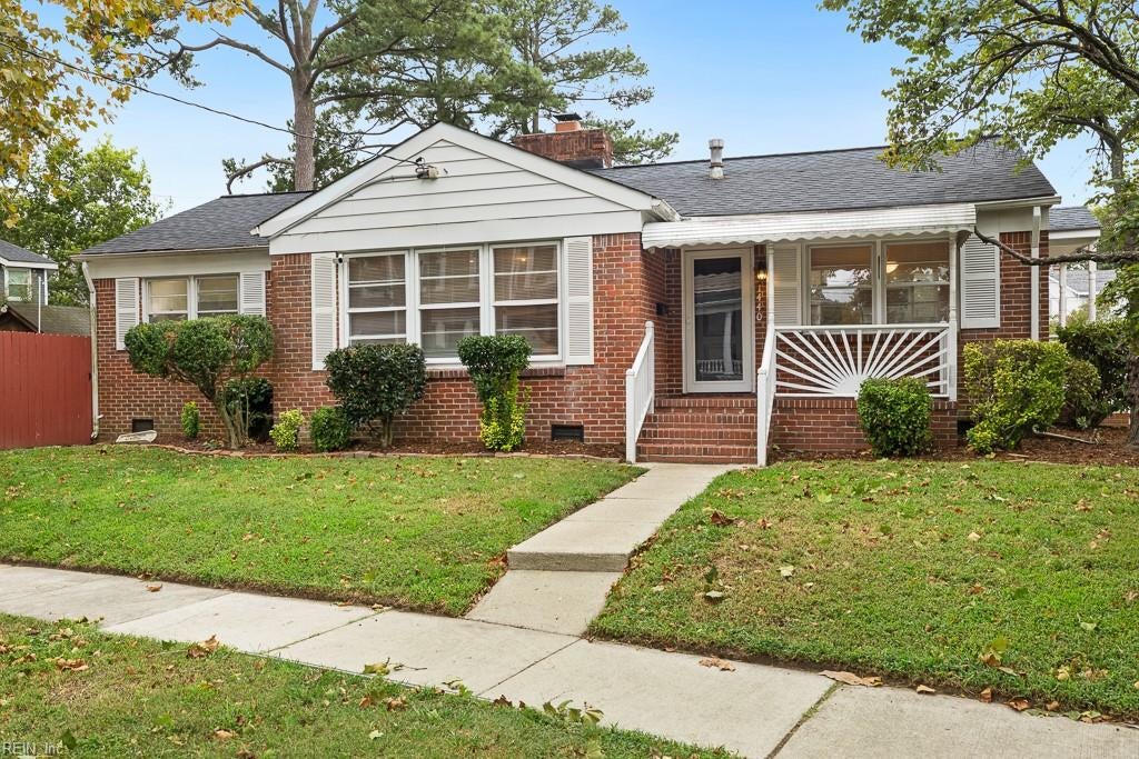 Photo of 1440 Huntington Crescent, Norfolk, VA 23509 (MLS # 10655317)