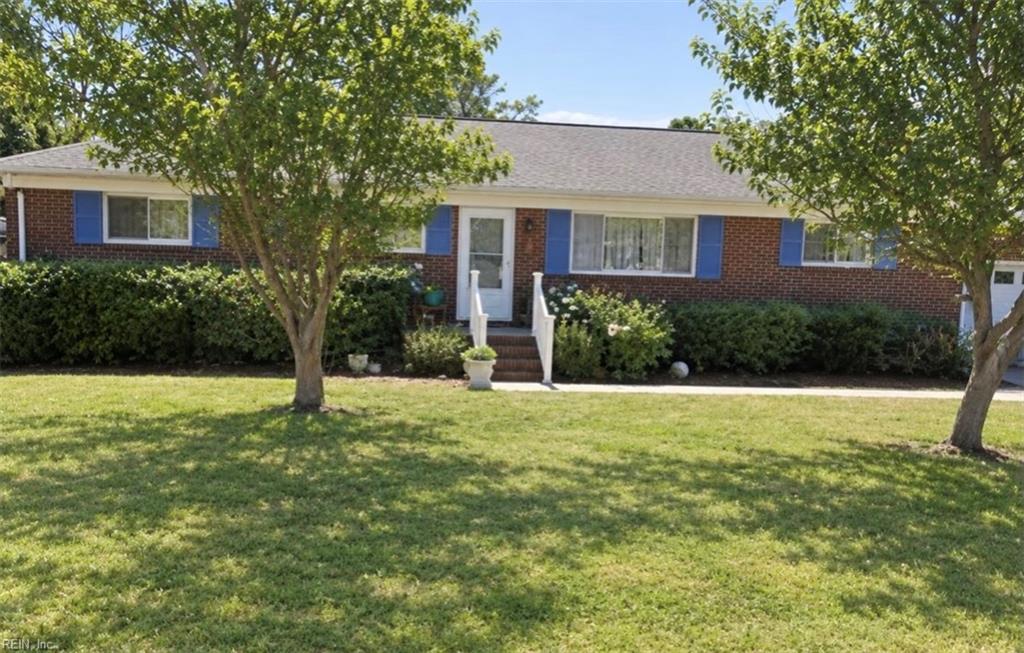 Photo of 2325 Inlynnview Road, Virginia Beach, VA 23454 (MLS # 10655311)