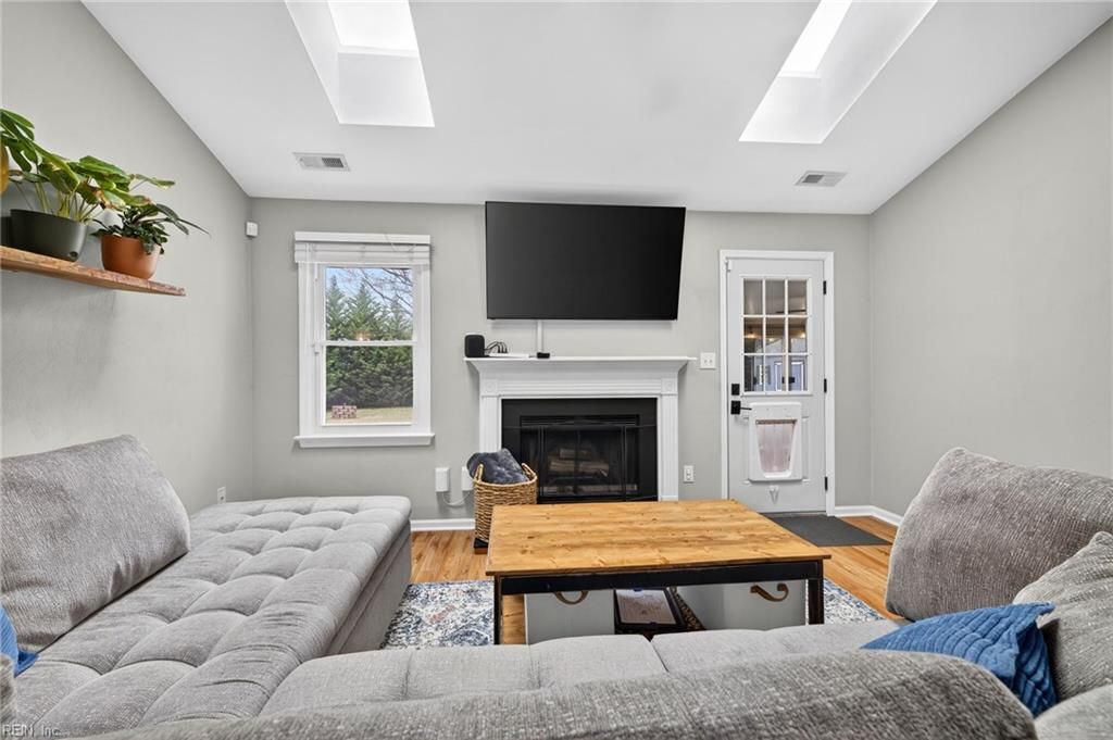 Photo of 524 N Hills Drive, Chesapeake, VA 23320 (MLS # 10625406)