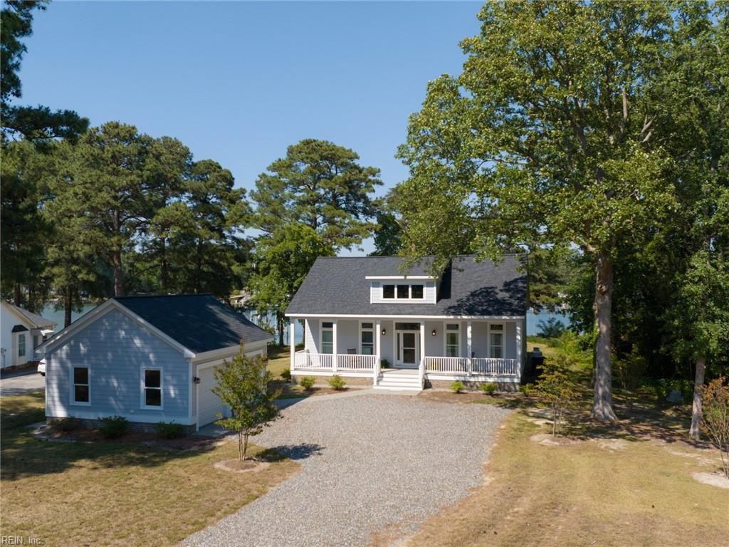 Photo of 7877 Berkeley Drive, Gloucester Point, VA 23062 (MLS # 10635749)