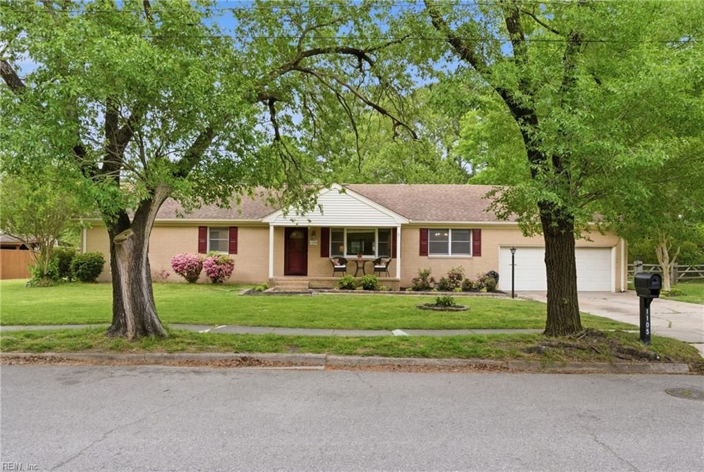 Photo of 1105 Cogliandro Drive, Chesapeake, VA 23320 (MLS # 10631487)