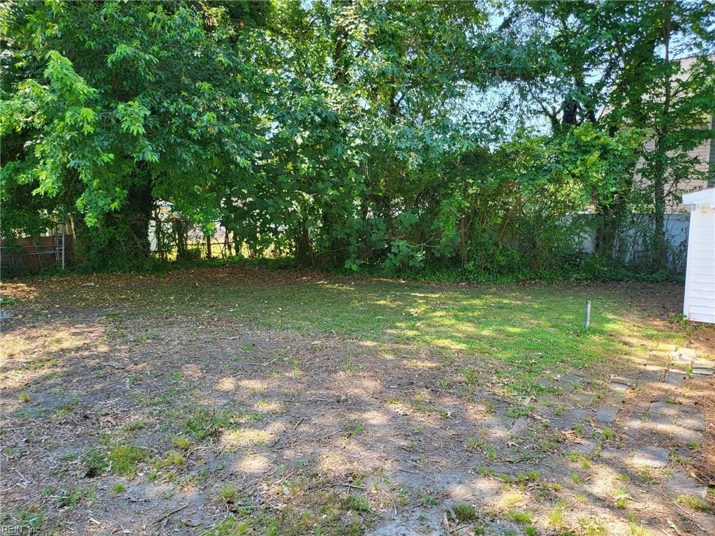 Photo of 2806 Rosalee Drive, Hampton, VA 23661 (MLS # 10635430)
