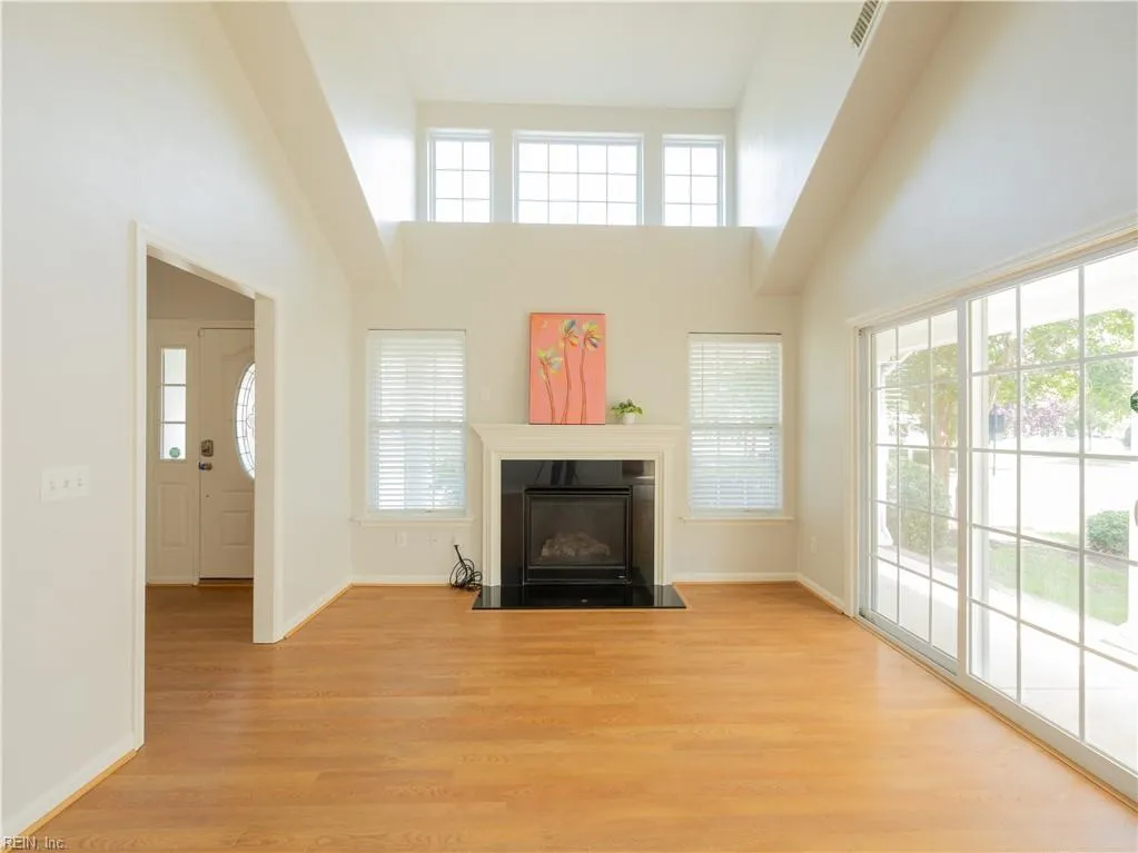 Virginia Beach, Virginia 23455, United States, 4 Bedrooms Bedrooms, ,4 BathroomsBathrooms,Residential,Active,167380