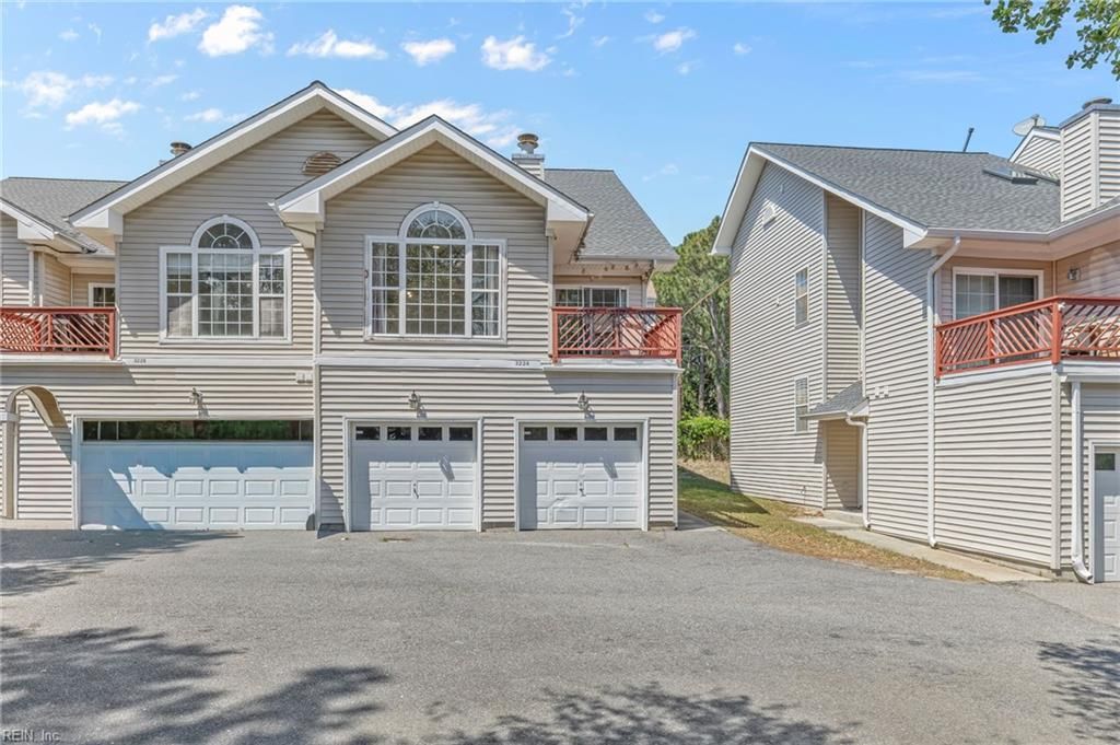 Photo of 3224 Lynnhaven Drive, Virginia Beach, VA 23451 (MLS # 10635972)