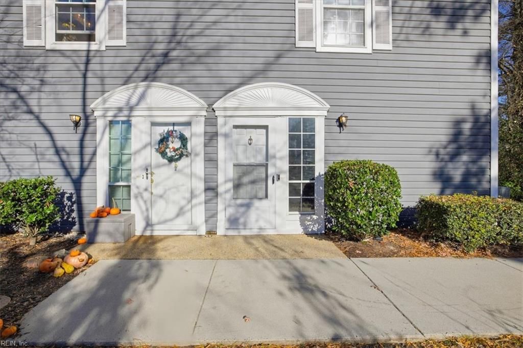 Photo of 4620 Genoa Circle, Virginia Beach, VA 23462 (MLS # 10613980)