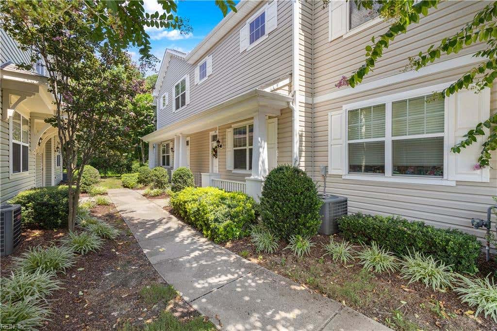 Photo of 628 Lacy Oak Drive, Chesapeake, VA 23320 (MLS # 10650238)