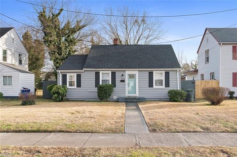 Photo of 956 15th Street, Newport News, VA 23607 (MLS # 10625814)