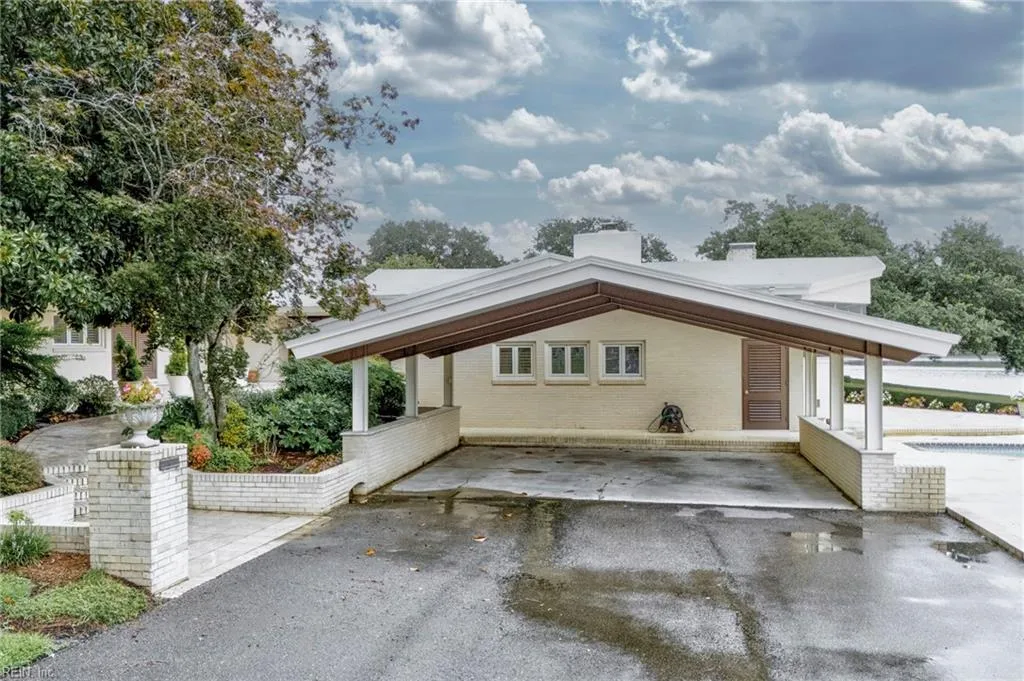 Virginia Beach, Virginia 23451, United States, 5 Bedrooms Bedrooms, ,5 BathroomsBathrooms,Residential,Active,198204