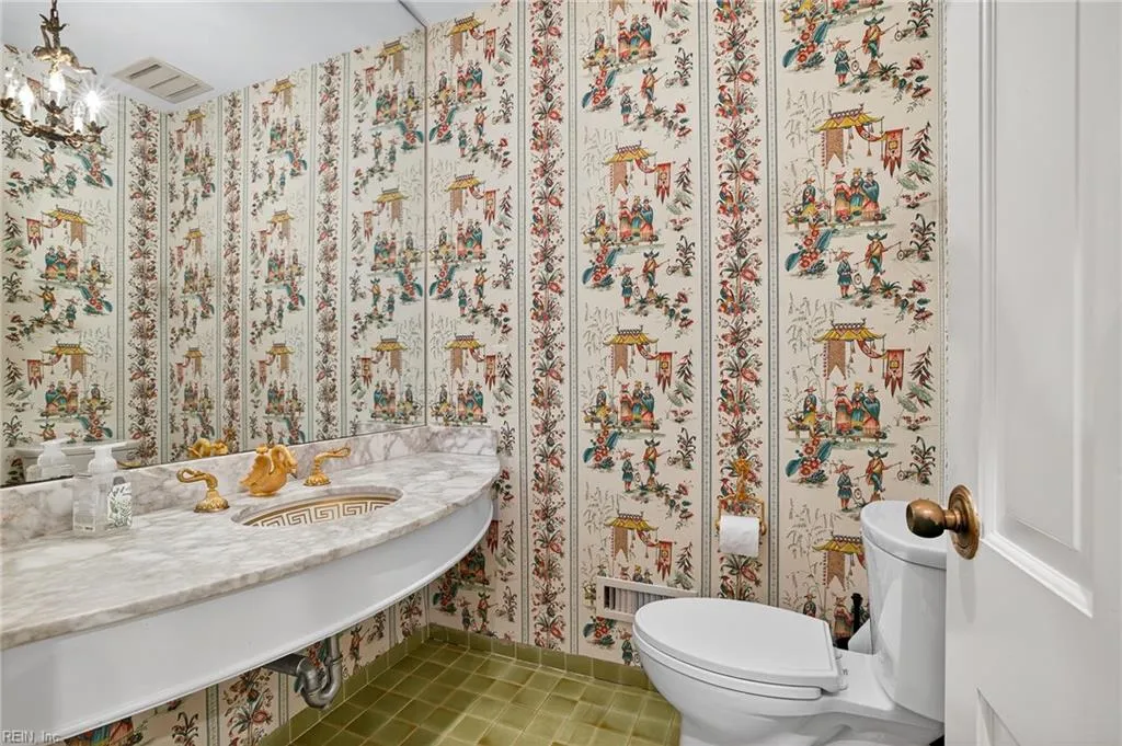 Virginia Beach, Virginia 23451, United States, 5 Bedrooms Bedrooms, ,5 BathroomsBathrooms,Residential,Active,198204