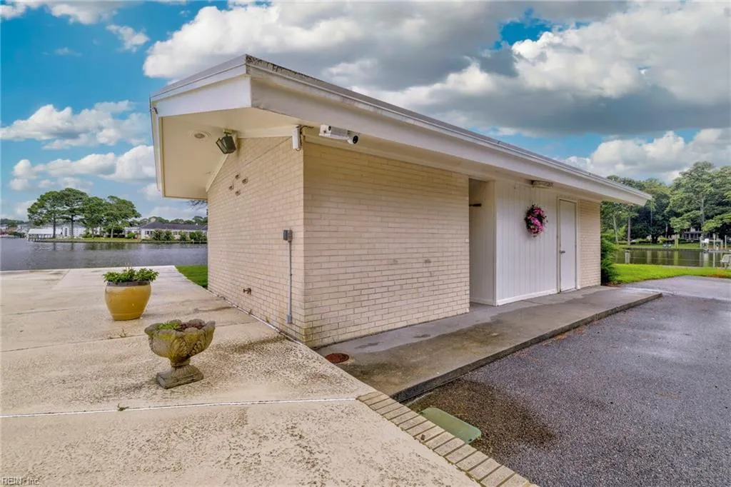 Virginia Beach, Virginia 23451, United States, 5 Bedrooms Bedrooms, ,5 BathroomsBathrooms,Residential,Active,198204