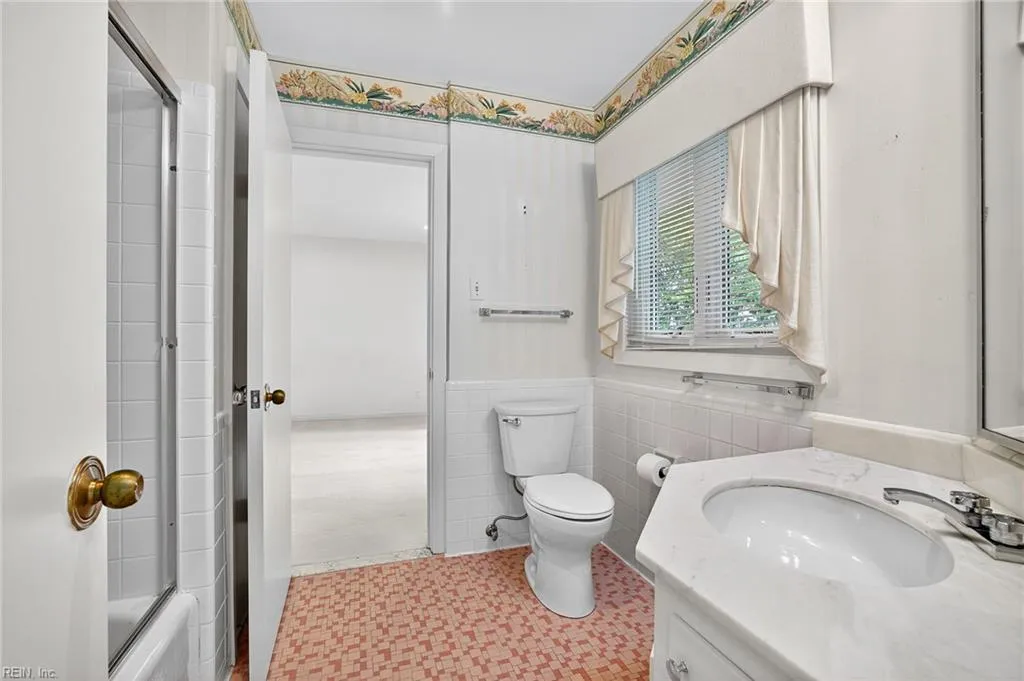 Virginia Beach, Virginia 23451, United States, 5 Bedrooms Bedrooms, ,5 BathroomsBathrooms,Residential,Active,198204