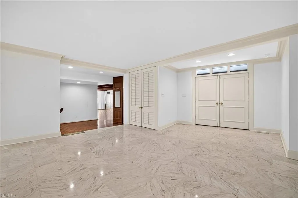 Virginia Beach, Virginia 23451, United States, 5 Bedrooms Bedrooms, ,5 BathroomsBathrooms,Residential,Active,198204