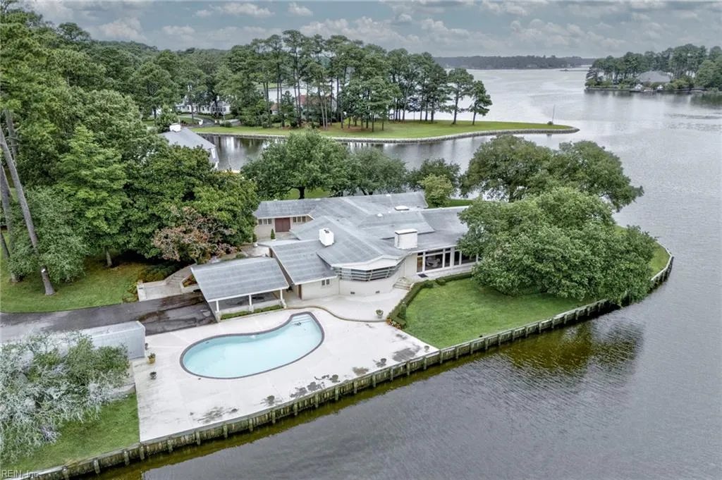 Virginia Beach, Virginia 23451, United States, 5 Bedrooms Bedrooms, ,5 BathroomsBathrooms,Residential,Active,198204