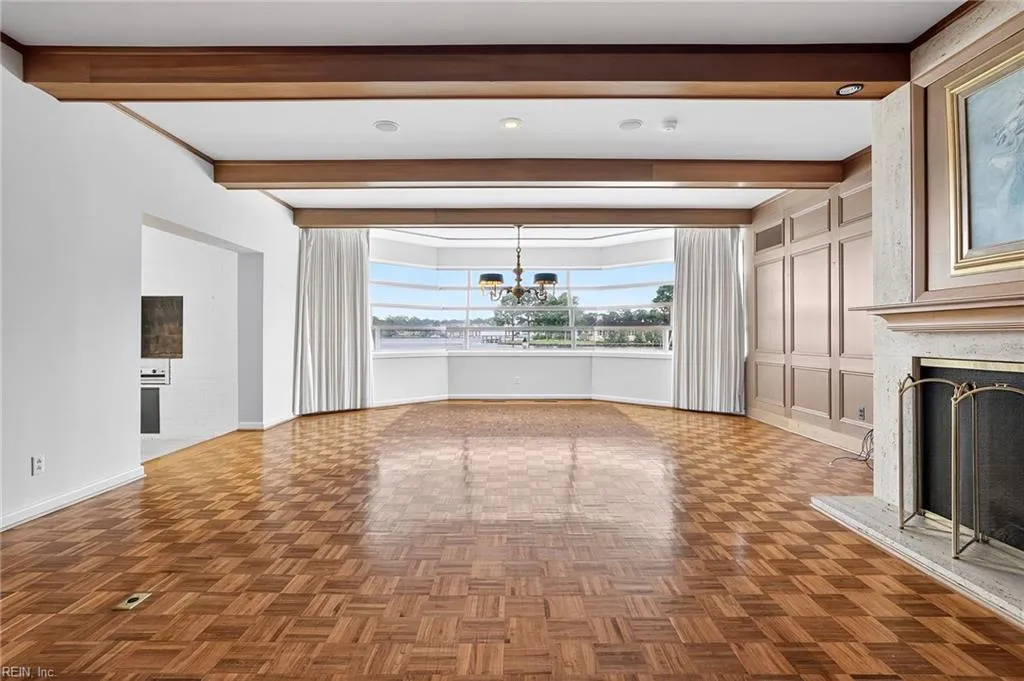 Virginia Beach, Virginia 23451, United States, 5 Bedrooms Bedrooms, ,5 BathroomsBathrooms,Residential,Active,198204