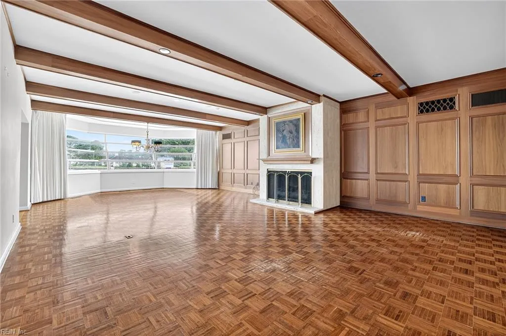 Virginia Beach, Virginia 23451, United States, 5 Bedrooms Bedrooms, ,5 BathroomsBathrooms,Residential,Active,198204