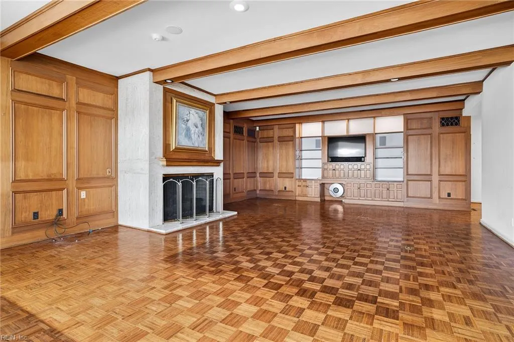 Virginia Beach, Virginia 23451, United States, 5 Bedrooms Bedrooms, ,5 BathroomsBathrooms,Residential,Active,198204