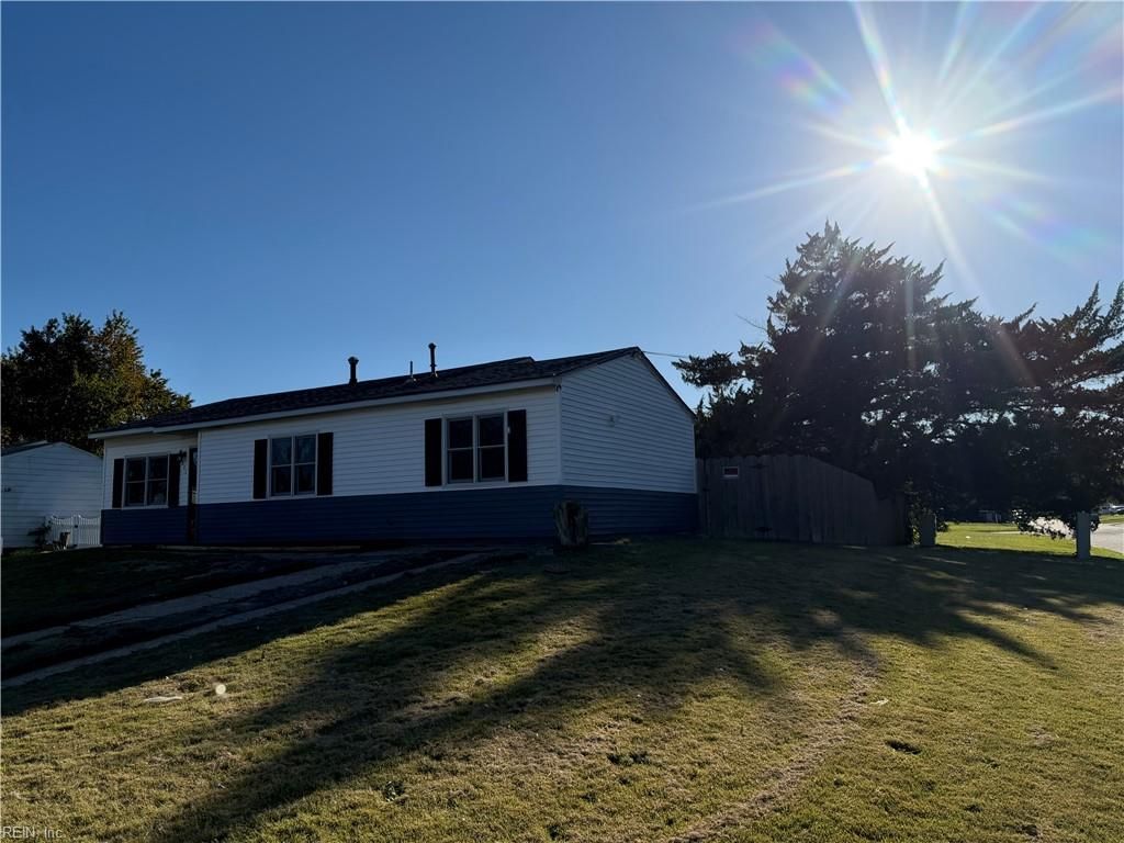 Photo of 841 Brinson Lane, Virginia Beach, VA 23455 (MLS # 10604990)
