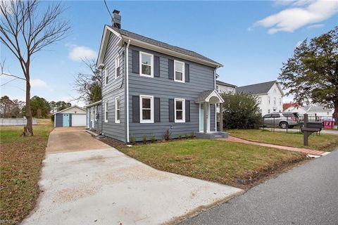 Photo of 16 Lodge Road, Poquoson, VA 23662 (MLS # 10612601)