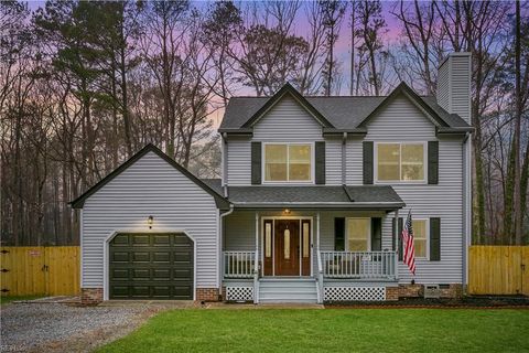 Photo of 4454 Old Squaw Lane, Gloucester, VA 23061 (MLS # 10622949)