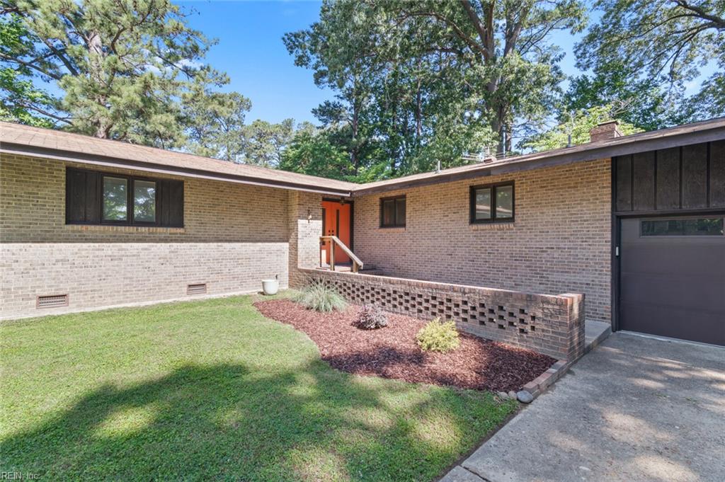 16 Camellia DR
