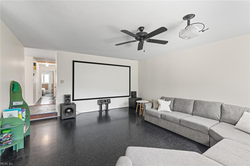 16 Camellia DR