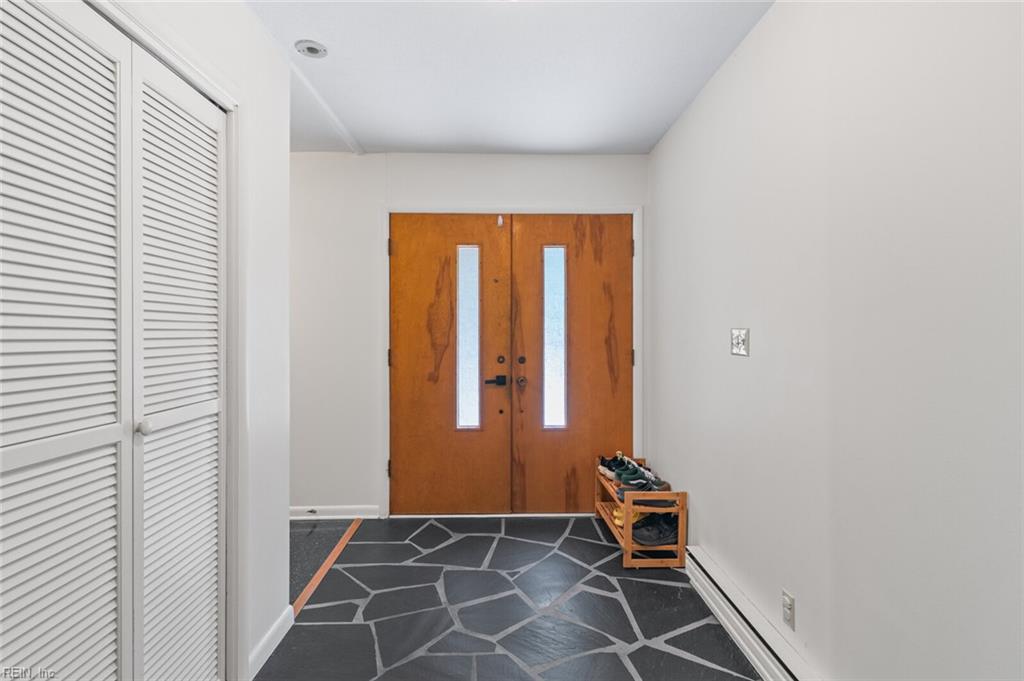 16 Camellia DR